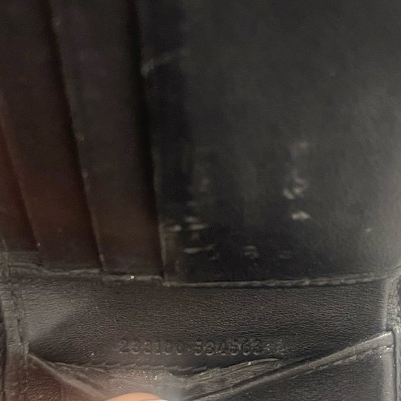 Gucci Embossed Wallet - Picture 3 of 8